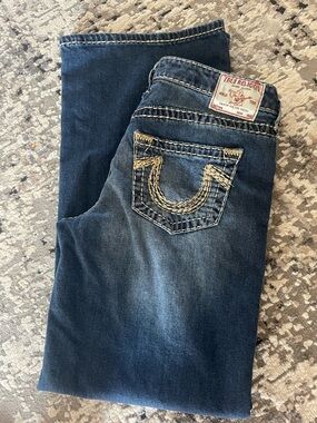 True Religion Women's Bobbi low rise baggy fit. Size 28 like new